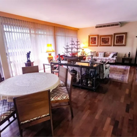 Sobrado à venda com 4 quartos, sendo 3 suítes, em Vila Sônia, São Paulo, SP
