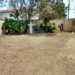 Casa Térrea com 3 dormitórios, sendo 1 suíte.