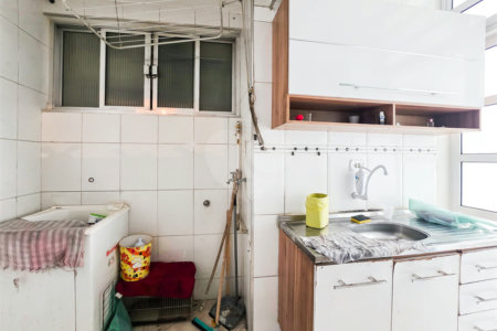 Apartamento - Bela Vista - 2 Quartos / Dormitórios - Venda / Compra