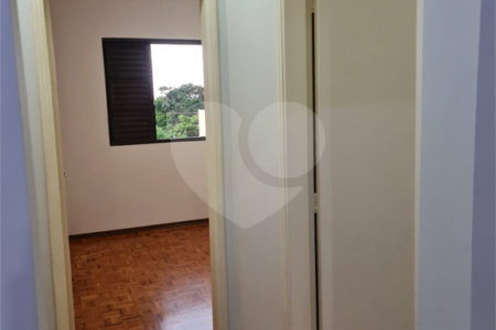 Apartamento à venda de 2 dormitórios no Edifício São José, Araraquara