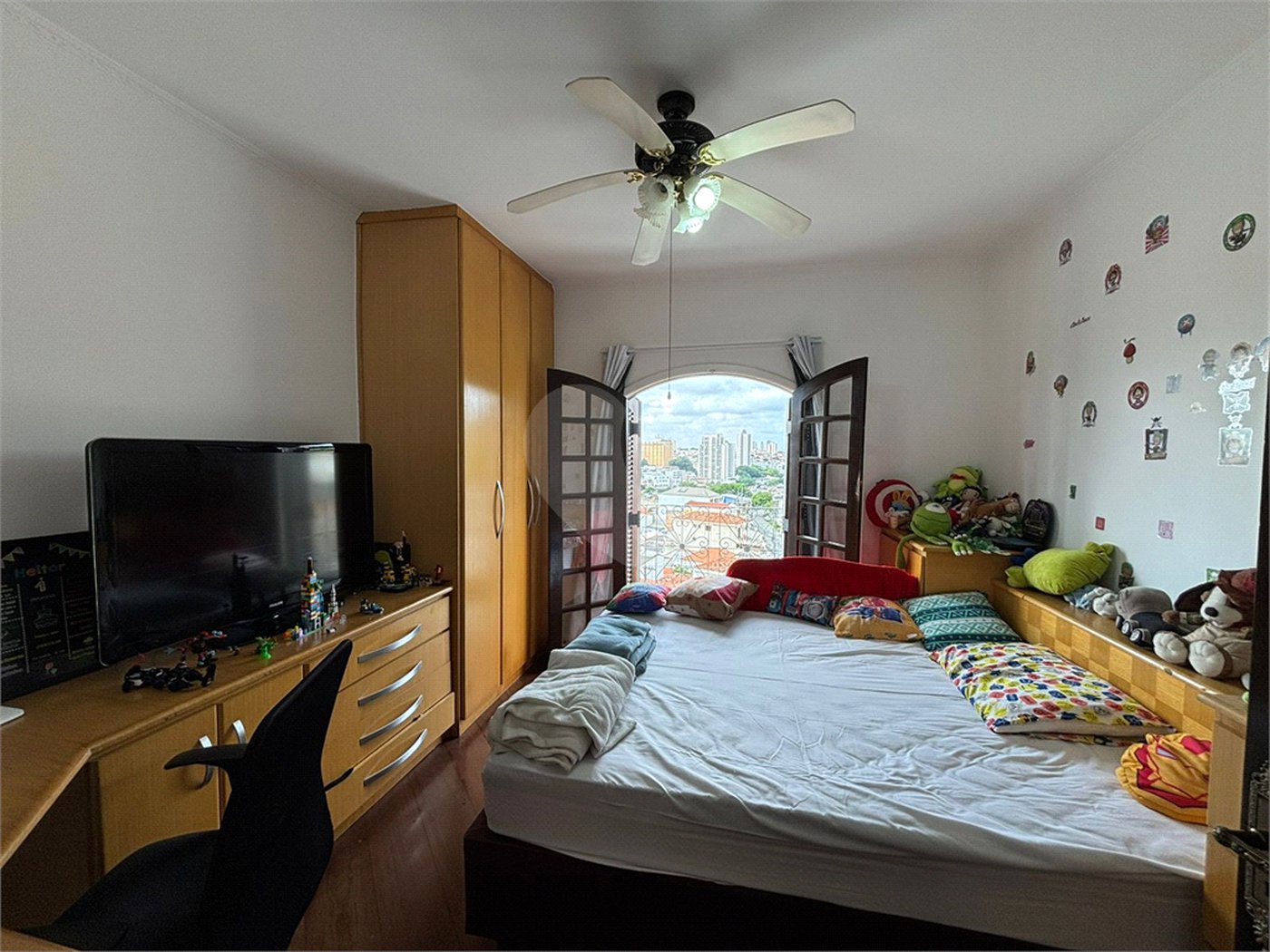 Casa à venda com 3 quartos, sendo 1 suíte,  em Vila Nivi, São Paulo, SP