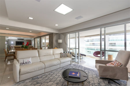Apartamento à venda com 4 quartos, sendo 3 suítes,  em Vila Romana, São Paulo, SP