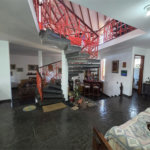 Casa à venda com 4 quartos, sendo 2 suítes, em Cidade São Francisco, São Paulo, SP