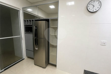 Casa à venda com 3 quartos, sendo 1 suíte, no condomínio Horto Florestal II, Sorocaba - SP