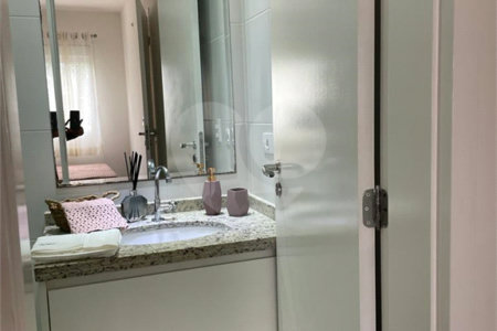 Apartamento à venda com 2 quartos, sendo 1 suíte, em Campo Grande, São Paulo, SP