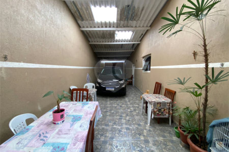 Casa à venda com 3 quartos em Jardim Santa Helena, Poá, SP