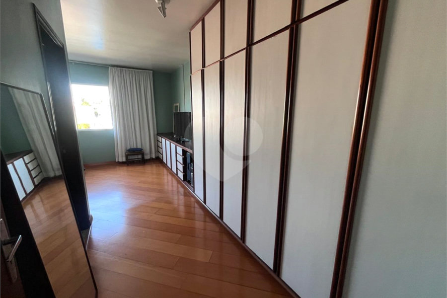 Sobrado à venda com 4 quartos, sendo 2 suítes, em Santana, São Paulo, SP