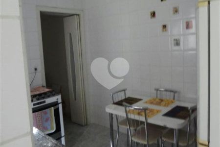 Sobrado à venda com 4 quartos, sendo 2 suítes, em Belenzinho, São Paulo, SP