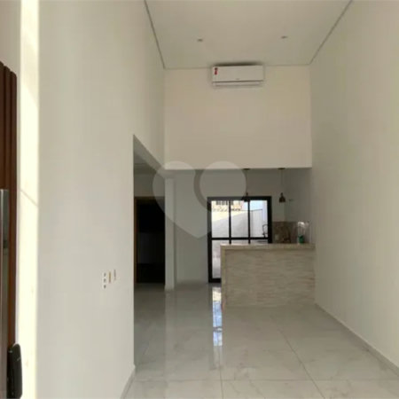Casa à venda com 3 quartos, sendo 1 suíte, no condomínio Horto Florestal Villagio, Sorocaba - SP