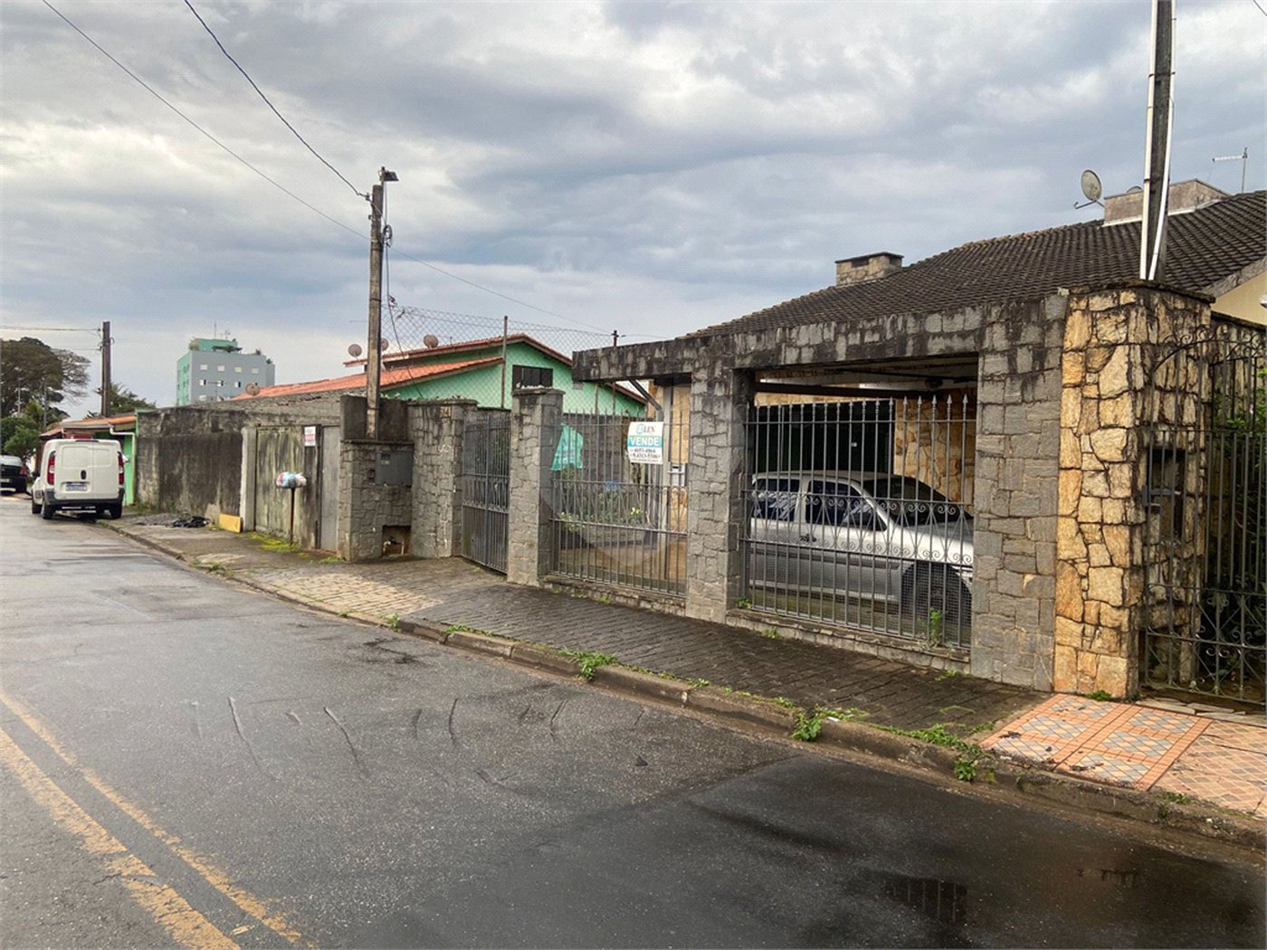 Casa à venda com 4 quartos, sendo 1 suíte, em Jardim Rincão, Arujá, SP