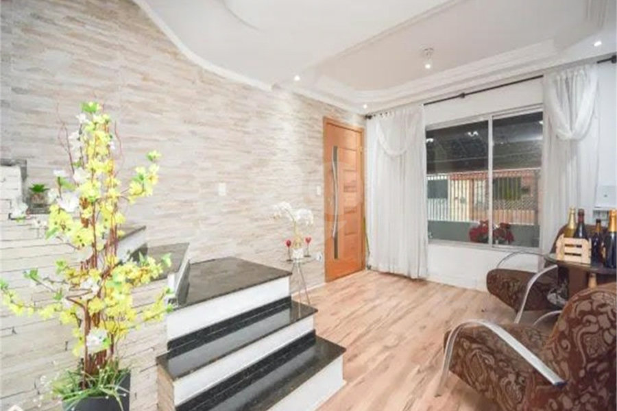 Sobrado à venda com 3 quartos, sendo 1 suíte, em Vila Galvão, Guarulhos, SP
