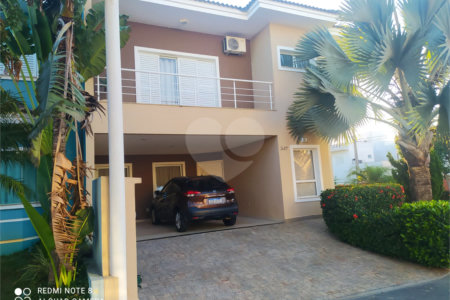 Casa à venda com 3 quartos, sendo 2 suítes, no condomínio Ibiti Royal Park, Sorocaba - SP