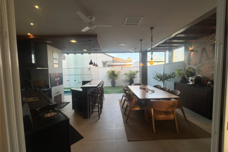 Casa à venda com 3 suítes no condomínio Residencial Chácara Ondina, Sorocaba - SP