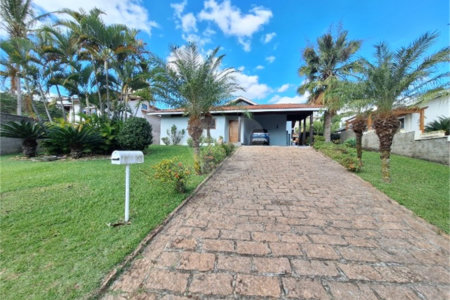 Casa para alugar com 3 quartos, sendo 1 suíte,  no condomínio Estância Marambaia, Vinhedo - SP