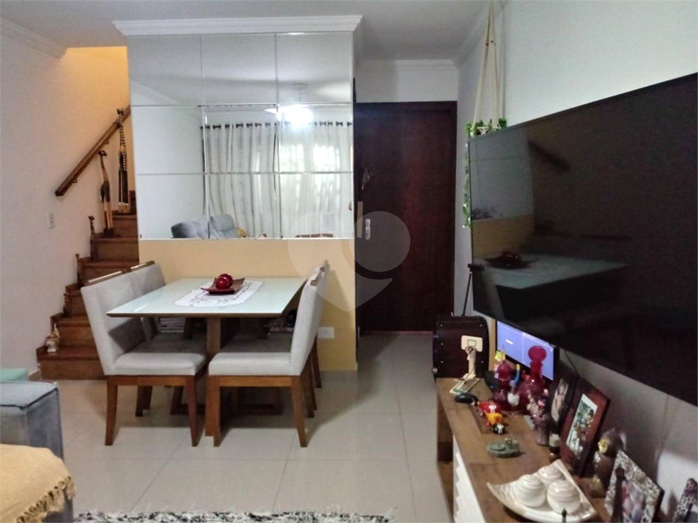 Casa à venda com 3 quartos, sendo 1 suíte, no condomínio Alcides Moreira, São Paulo - SP