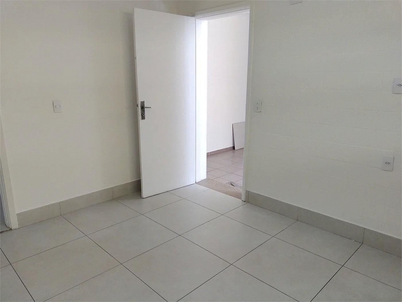 Casa à venda com 3 quartos, sendo 1 suíte, em Vila Cordeiro, São Paulo, SP