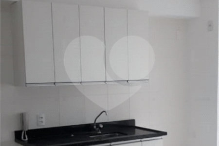 Apartamento à venda com 3 quartos, sendo 1 suíte,  em Jardim Vazani, São Paulo, SP
