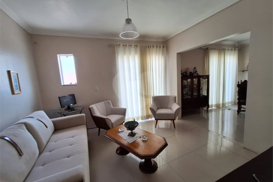 Sobrado à venda com 4 quartos, sendo 3 suítes, em Lauzane Paulista, São Paulo, SP