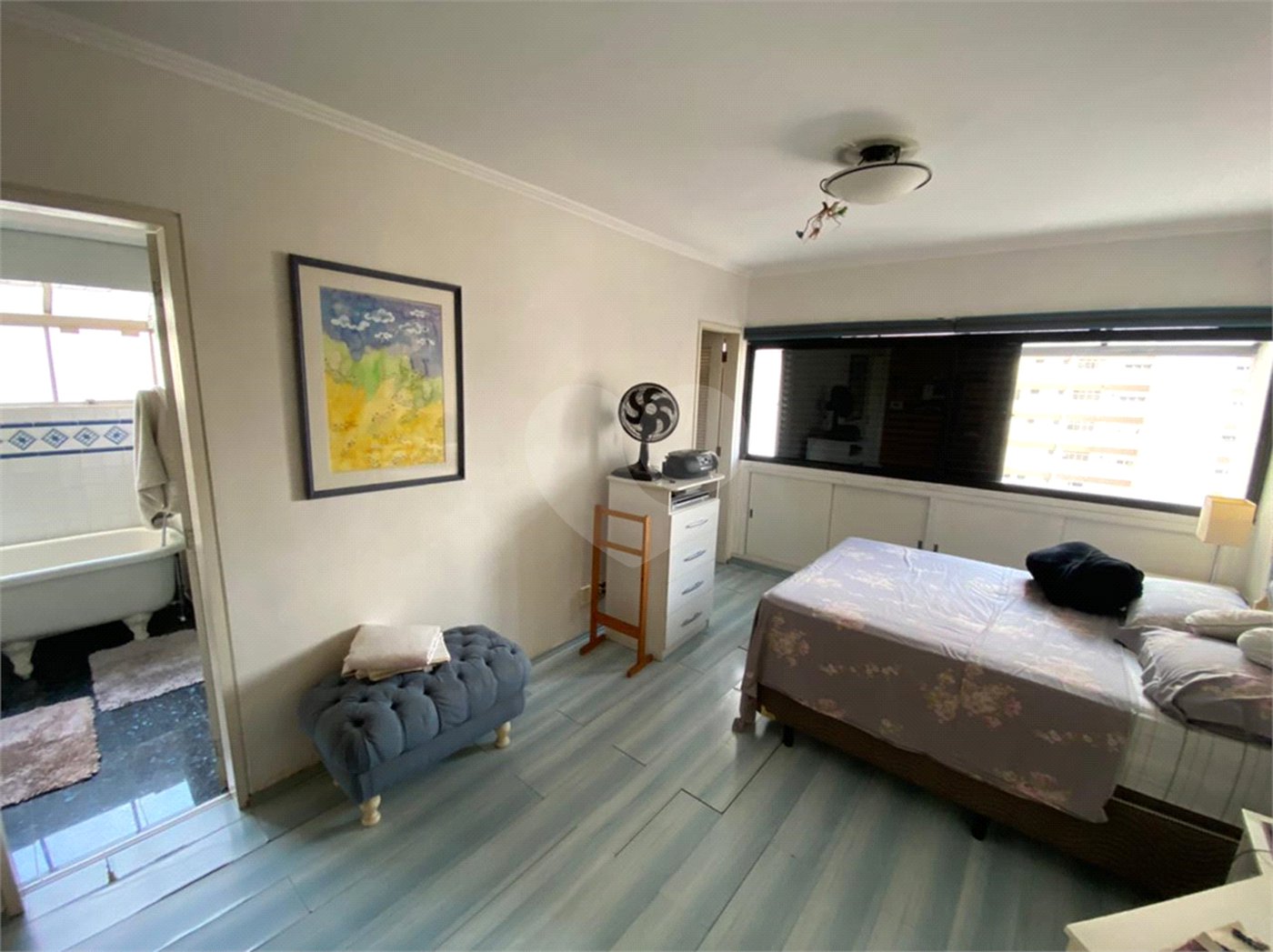 Apartamento à venda com 4 quartos, sendo 1 suíte, em Campo Belo, São Paulo, SP