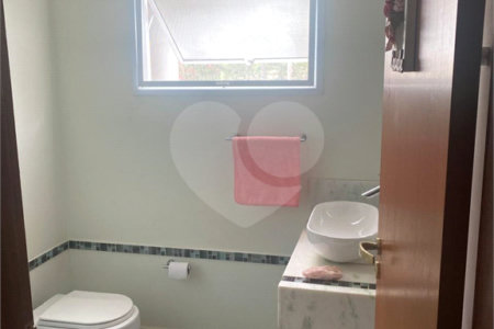 Casa à venda com 5 quartos, sendo 3 suítes, no condomínio Zuleika Jabour, Salto - SP