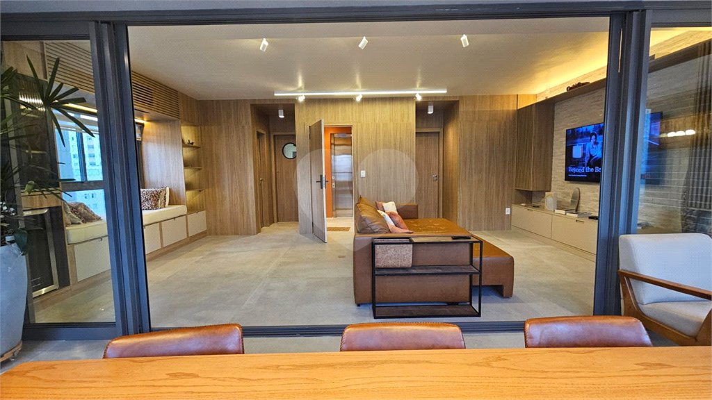 Apartamento à venda ou para alugar com 3 suítes em Brooklin Paulista, São Paulo, SP