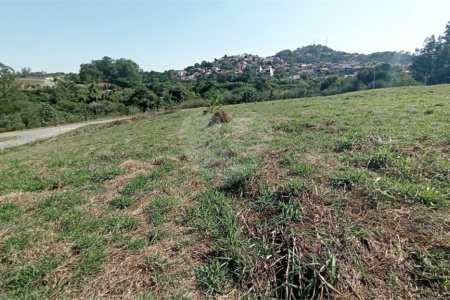 Terreno à venda com 1 suíte em Jardim Portugal, Valinhos, SP