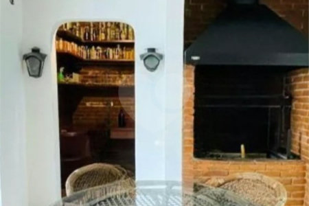Casa à venda com 4 quartos, sendo 3 suítes, em Parque Continental, São Paulo, SP