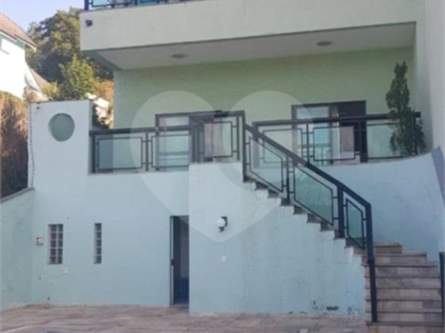 Sobrado à venda com 4 suítes em Horto, São Paulo, SP