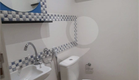 Casa à venda com 4 quartos, sendo 2 suítes, em Jardim Prudência, São Paulo, SP
