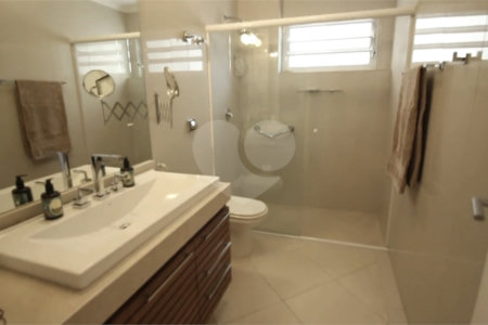 Apartamento à venda com 3 quartos, sendo 1 suíte, em Higienópolis, São Paulo, SP