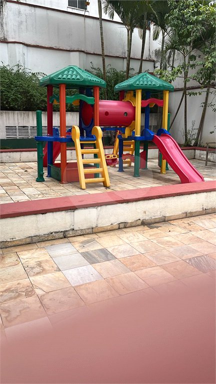 Apartamento à venda com 3 quartos, sendo 1 suíte,  em Jardim das Acácias, São Paulo, SP