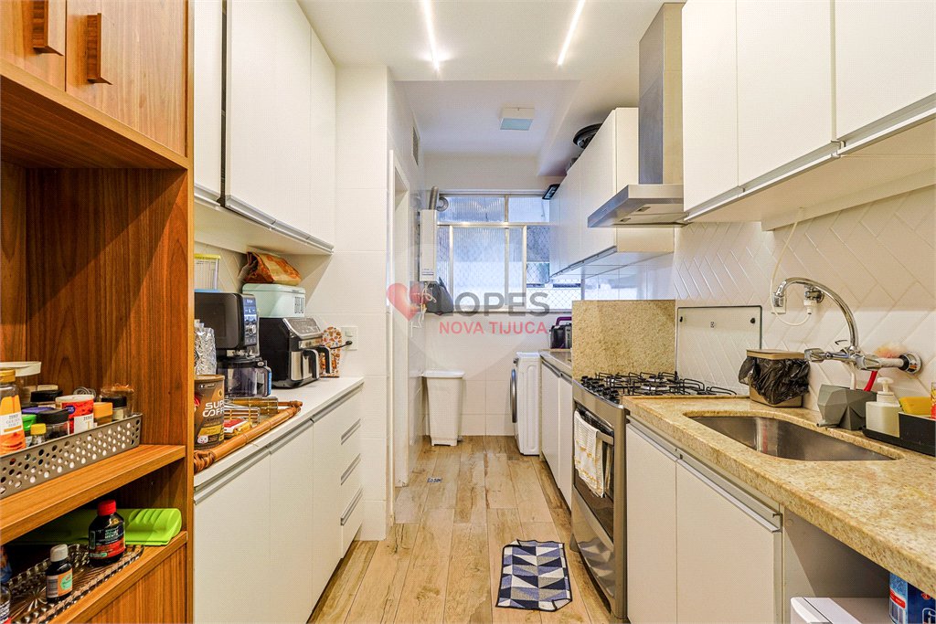 Apartamento à venda com 3 quartos, sendo 1 suíte,  em Lagoa, Rio de Janeiro, RJ