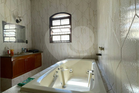 Casa Térrea à venda com 5 quartos, sendo 2 suítes, em Campo Grande, Rio de Janeiro, RJ