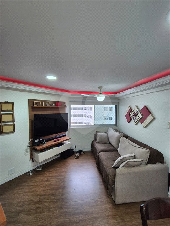 Apartamento à venda com 3 quartos, sendo 1 suíte, em Jardim Olympia, São Paulo, SP