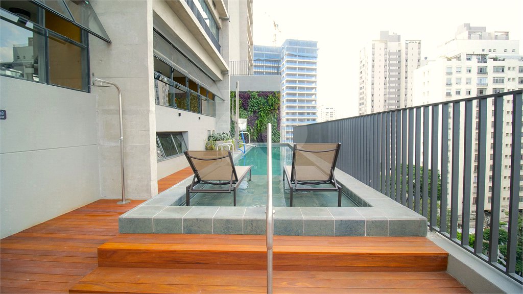 Apartamento à venda com 4 suítes em Jardim das Acácias, São Paulo, SP