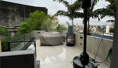 Casa à venda com 3 quartos, sendo 1 suíte,  no condomínio Residencial Vegas, São Paulo - SP
