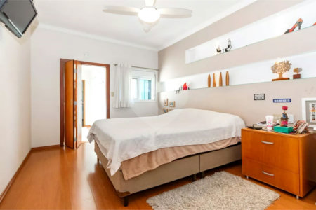 Casa de Vila à venda com 3 quartos, sendo 1 suíte, em Campo Belo, São Paulo, SP