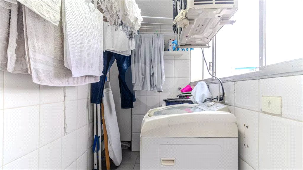 Apartamento à venda com 3 quartos, sendo 1 suíte,  em Higienópolis, São Paulo, SP
