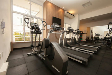 Apartamento à venda com 3 quartos, sendo 1 suíte,  em Vila Olímpia, São Paulo, SP