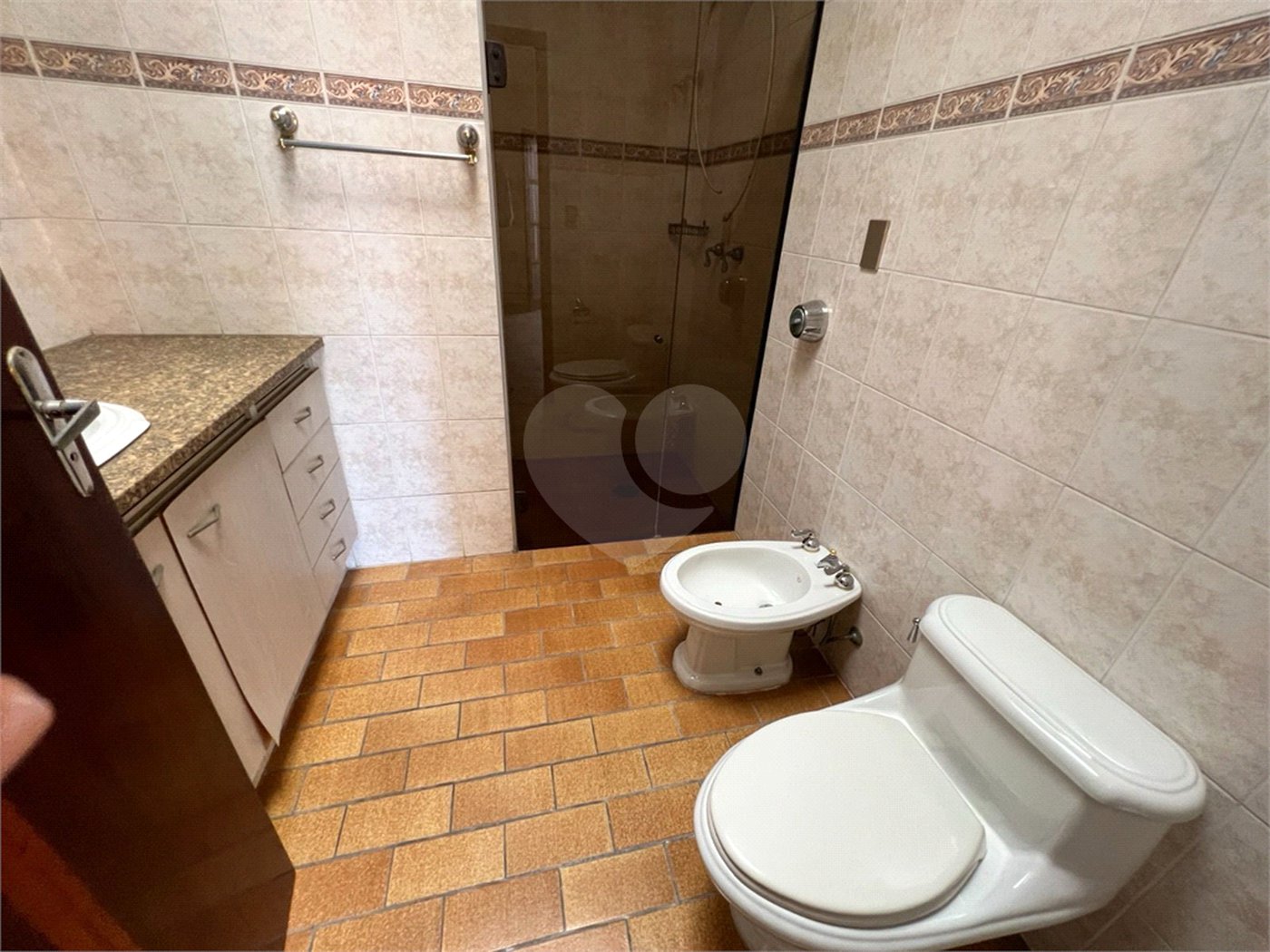 Casa à venda com 3 quartos, sendo 1 suíte, em Vila Vianelo, Jundiaí, SP