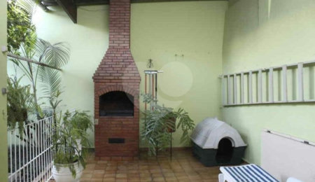 Casa à venda com 3 quartos, sendo 1 suíte, em Vila das Mercês, São Paulo, SP