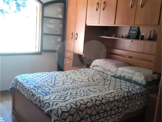 Sobrado à venda com 3 quartos, sendo 1 suíte,  em Vila Romero, São Paulo, SP