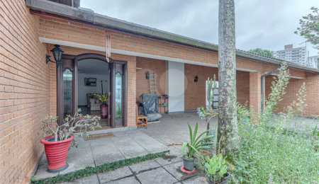 Casa Térrea à venda com 4 quartos, sendo 1 suíte, em Jardim Prudência, São Paulo, SP