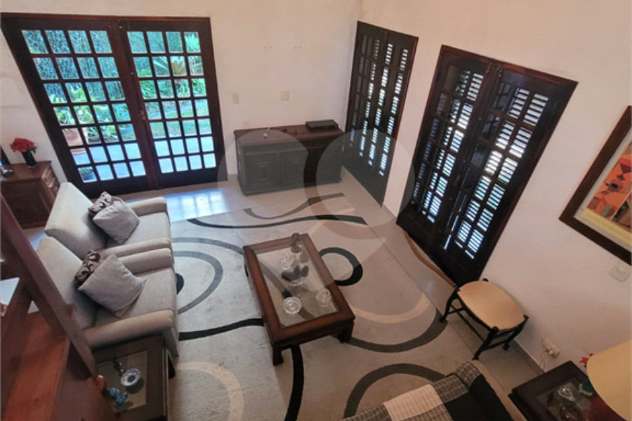 Casa à venda com 3 quartos, sendo 1 suíte, no condomínio Alpes da Cantareira, Mairiporã - SP