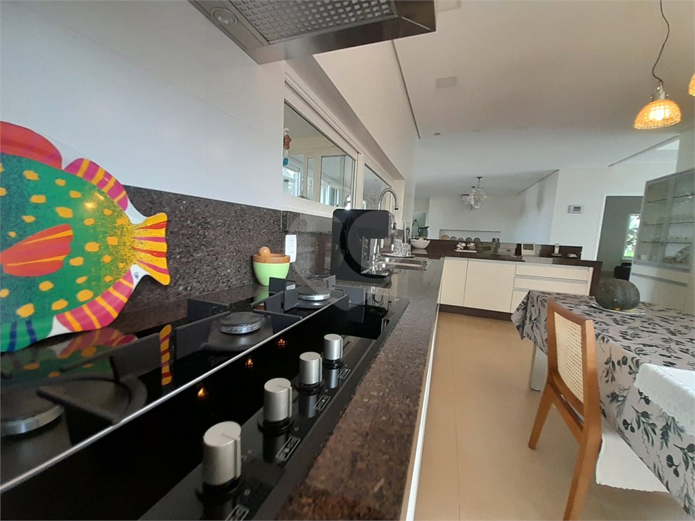 Casa à Venda no Condomínio Damha III – Elegância e Conforto para sua Família