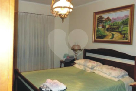Sobrado à venda com 4 quartos, sendo 1 suíte, em Vila Gustavo, São Paulo, SP