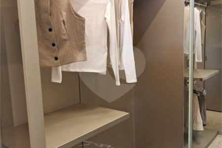 Apartamento à venda com 3 suítes em Moema, São Paulo, SP