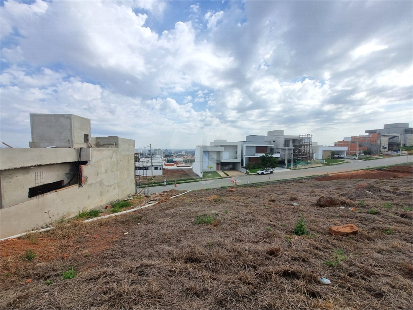 Terreno à venda no condomínio Pampulha, Sorocaba - SP