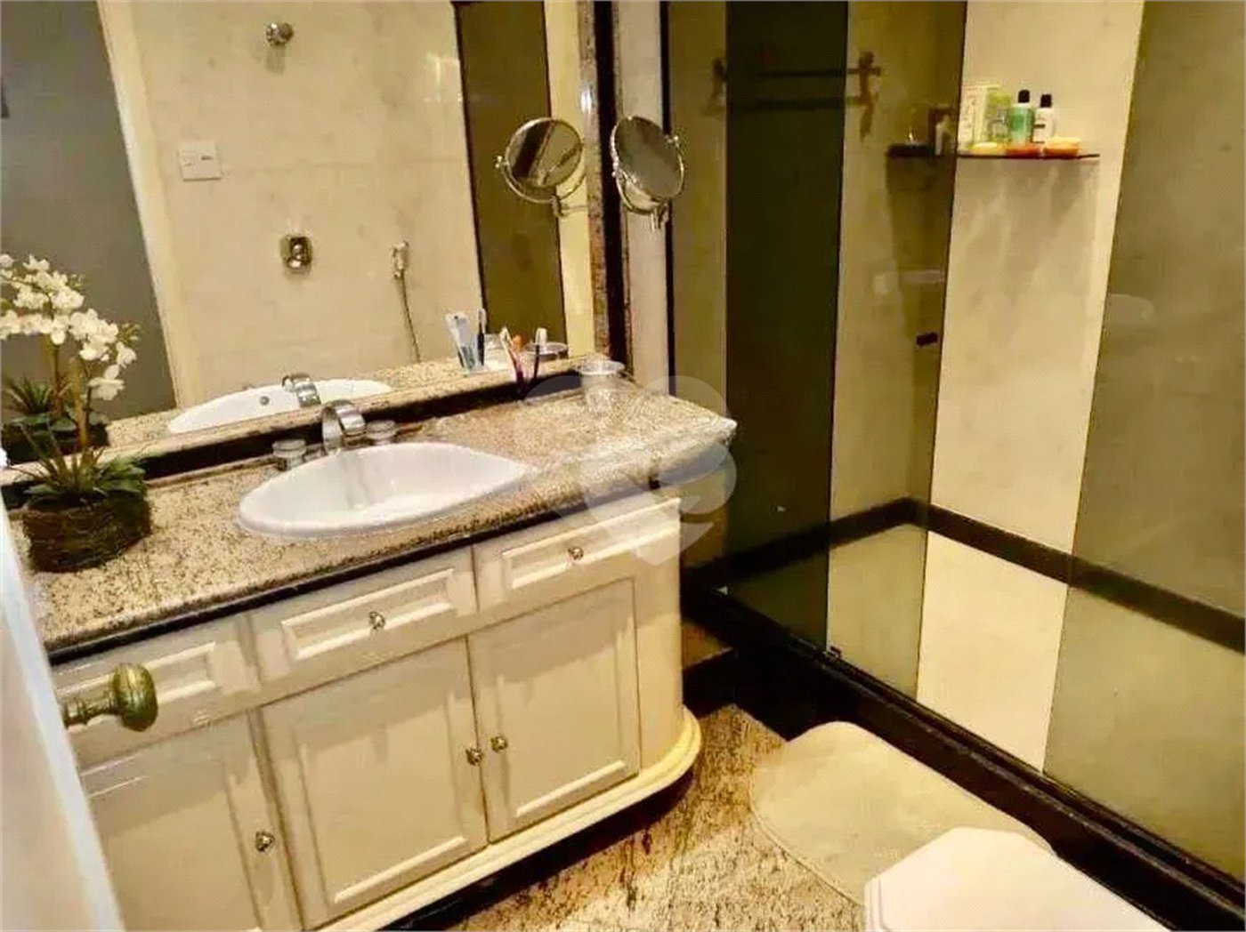 Apartamento à venda com 4 quartos, sendo 1 suíte,  em Copacabana, Rio de Janeiro, RJ