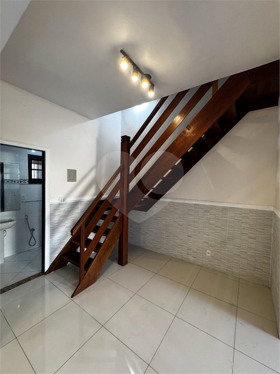 Casa à venda com 3 quartos, sendo 1 suíte, no condomínio Village da Posse, Rio de Janeiro - RJ